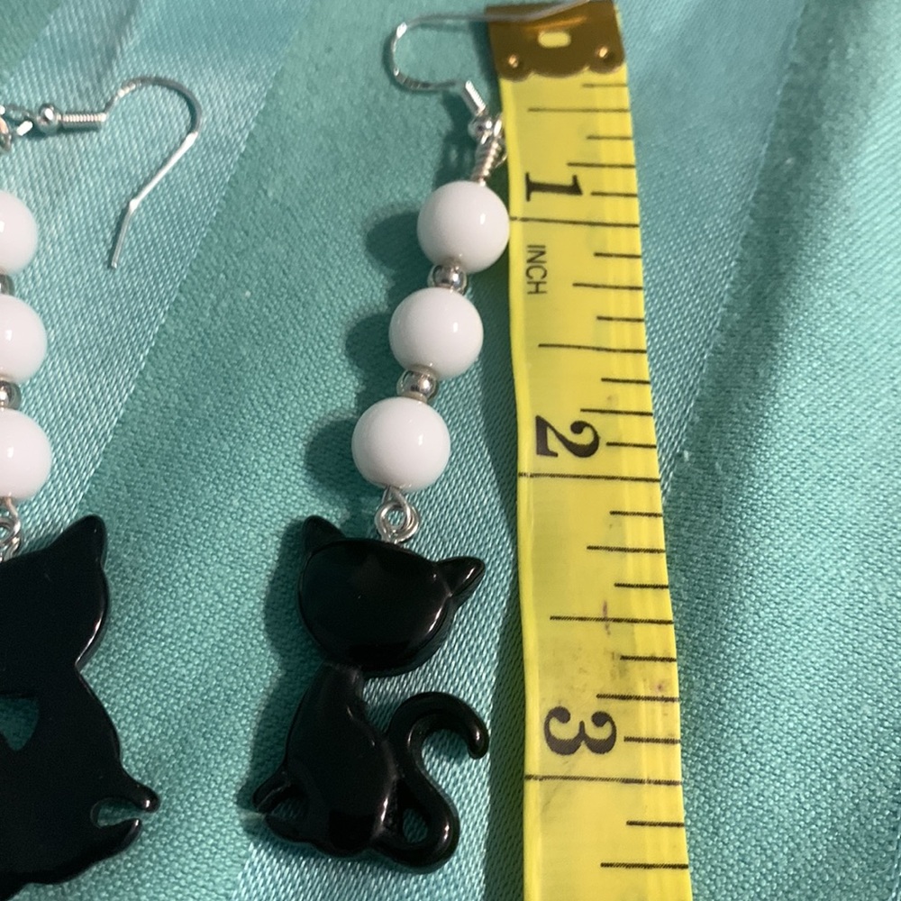 2/$15 🐈⬛ Black and White Cat Earrings - Picture 7 of 7
